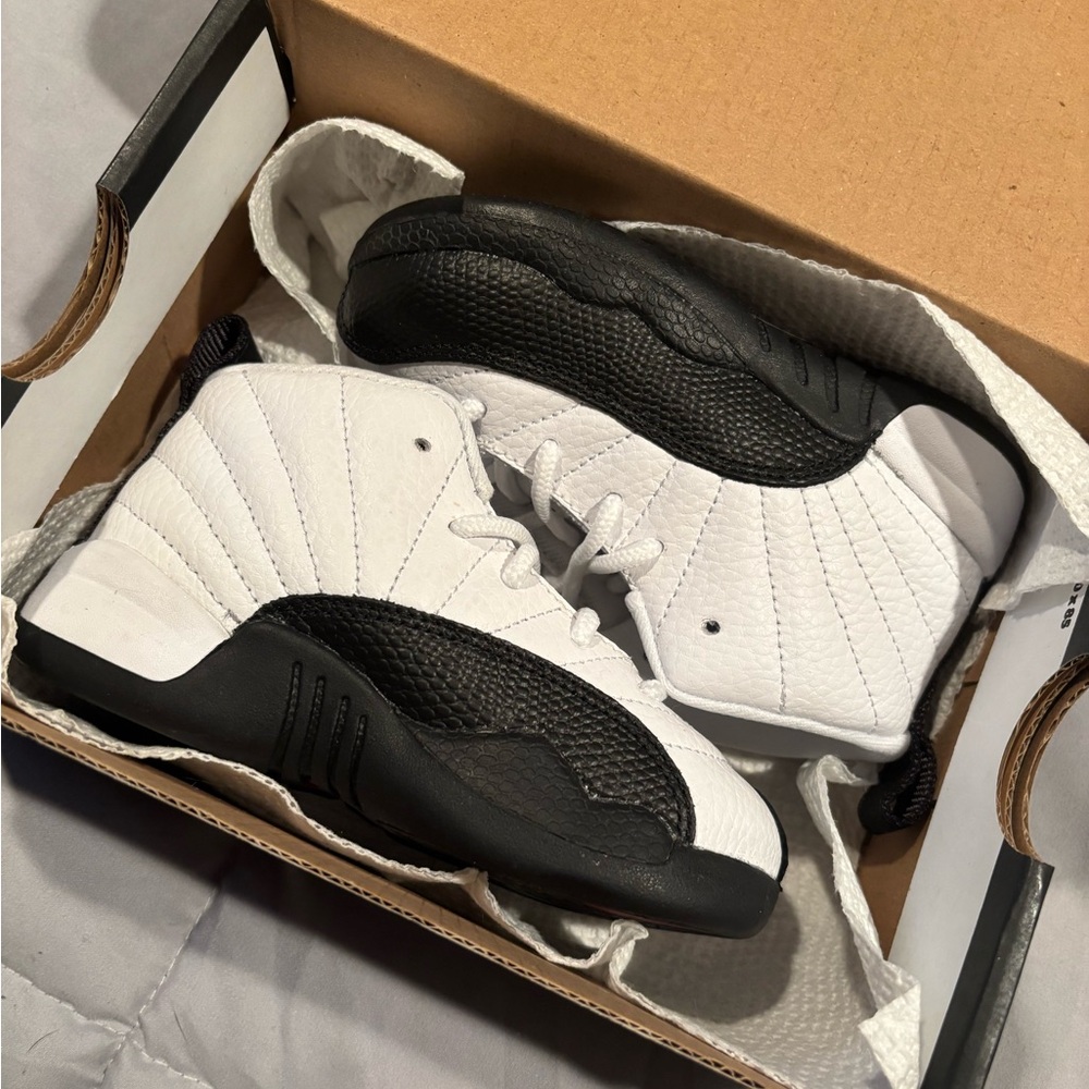 Jordan 12 retro black/white/red size 8= original price $100